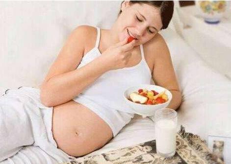 孕妇晚上加餐吃什么好